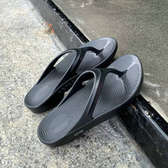 OOFOS Lightweight High-Rebound Recovery Flip Flops for Women