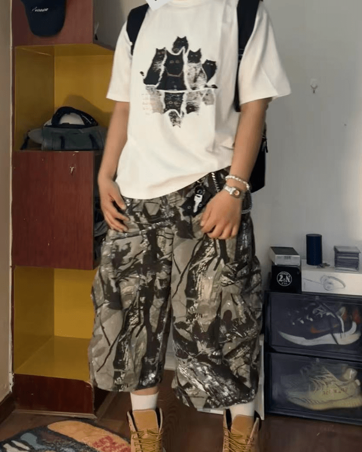 Camo Print Wide-Leg Cargo Shorts