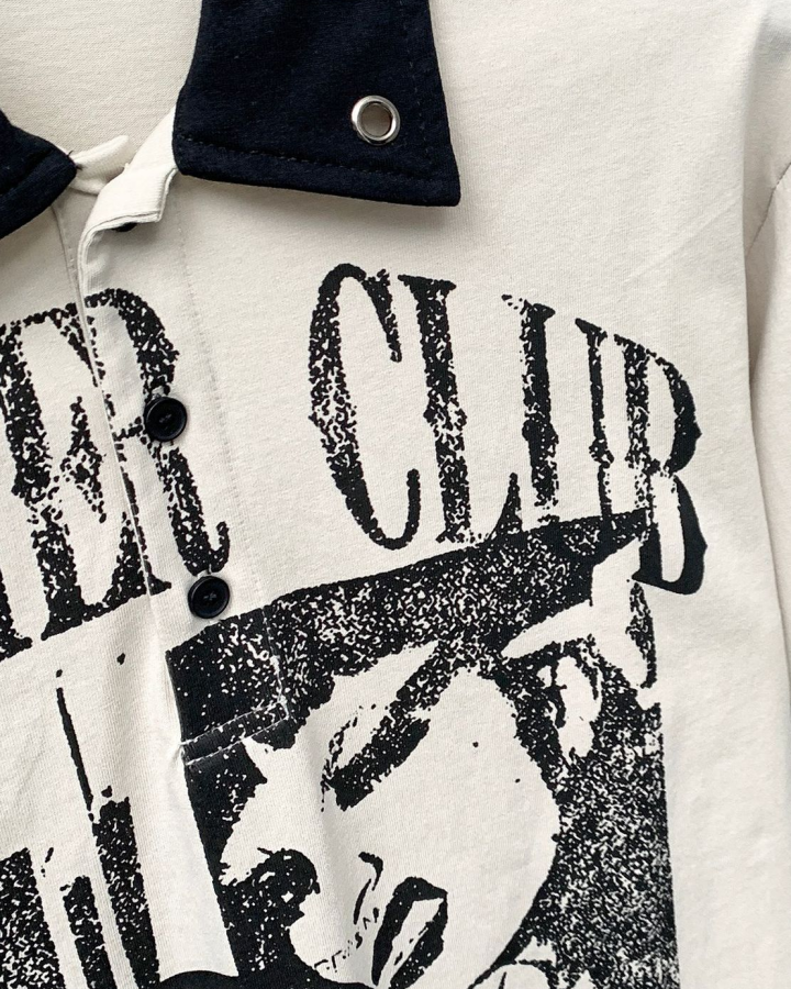 Graphic Stud Collar Contrast Tee