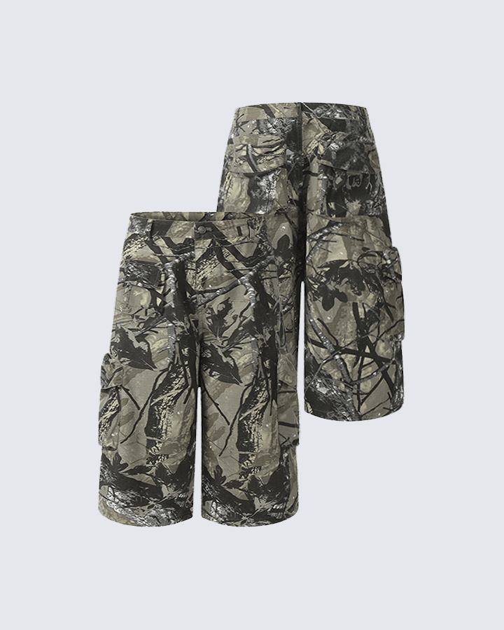 Camo Print Wide-Leg Cargo Shorts