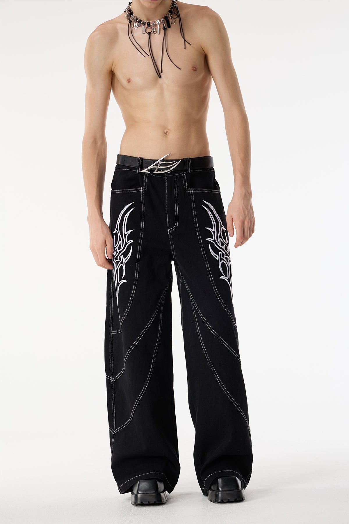 Collapse Mood Embroidery Wide Leg Jeans