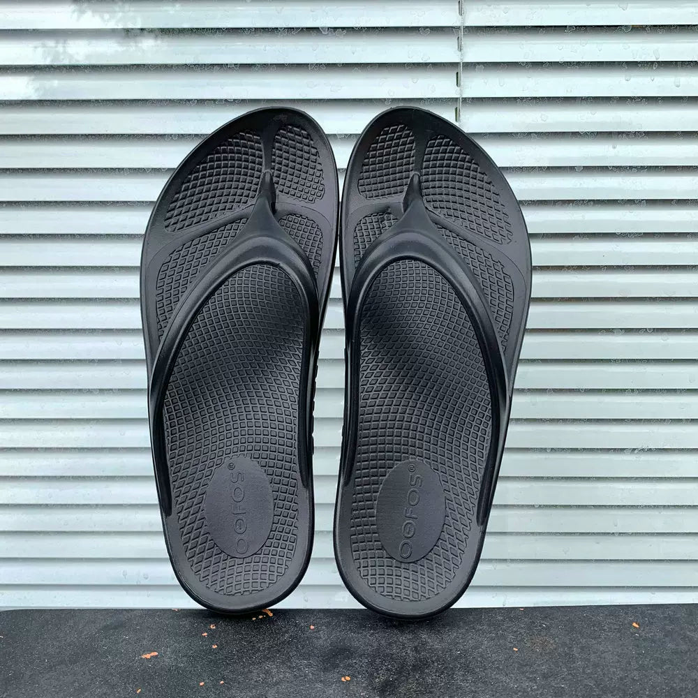OOFOS Lightweight High-Rebound Recovery Flip Flops for Women
