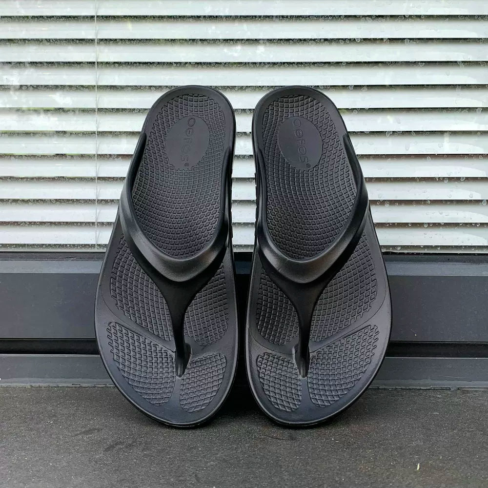 OOFOS Lightweight High-Rebound Recovery Flip Flops for Women