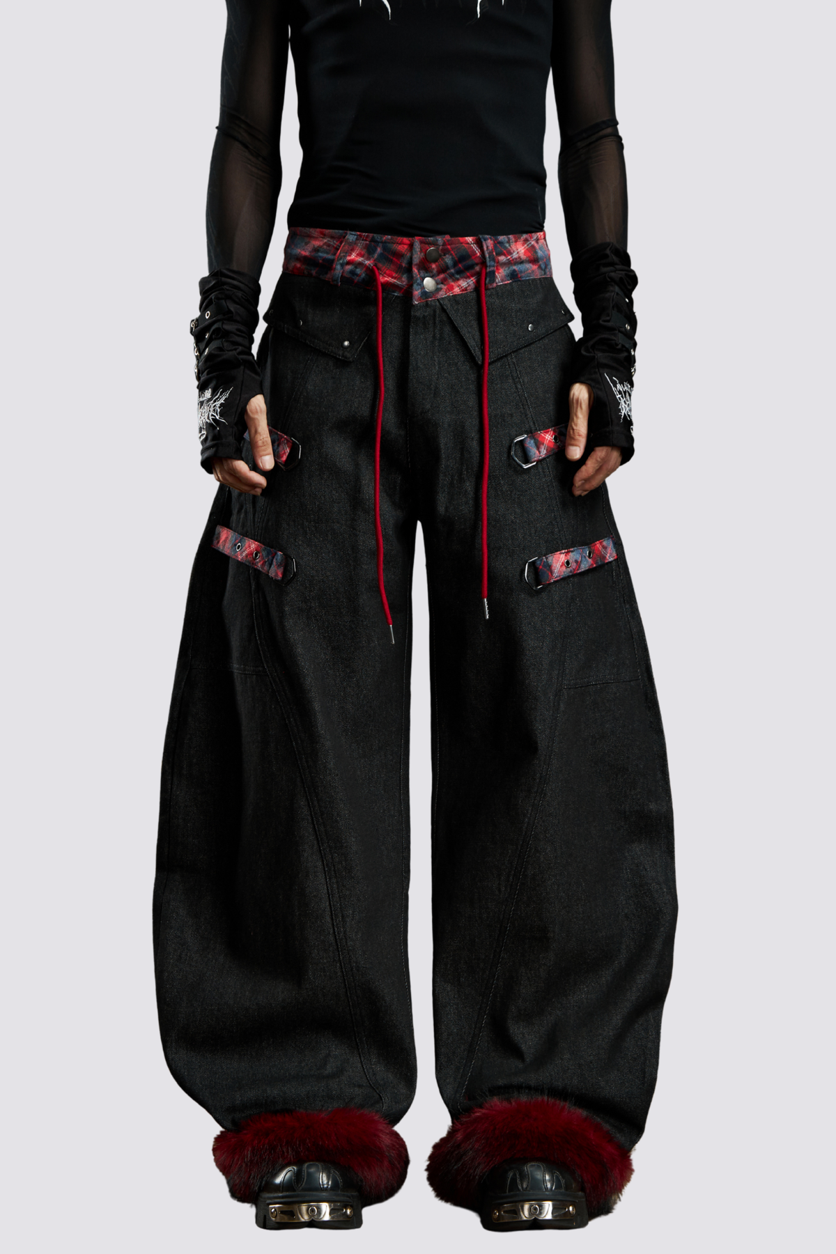 Path Fire Fur Barrel Jeans Black